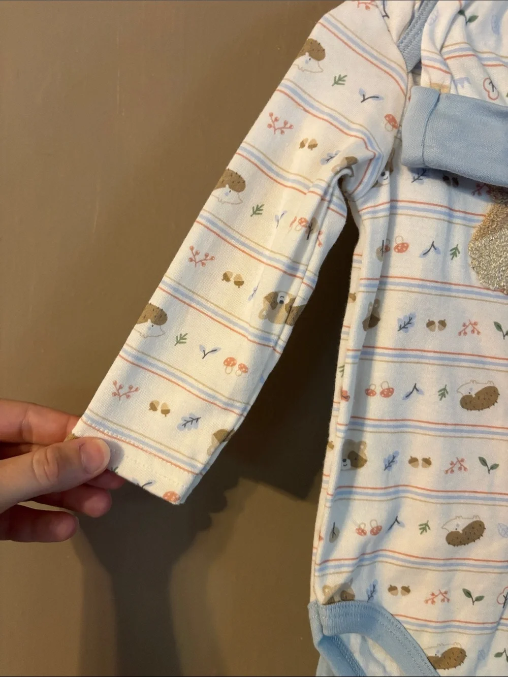 Little & Loved Blue Bear & Hedgehog Print Onesie & Pant Set with Hat 6-9M NWT